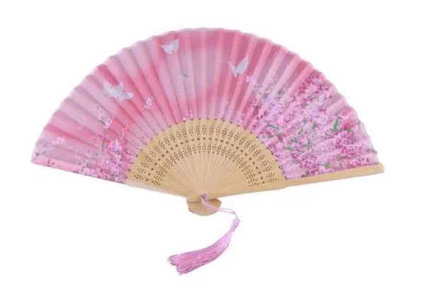 夢見扇子 做夢夢見扇子是什么預(yù)兆 夢見扇子好不好